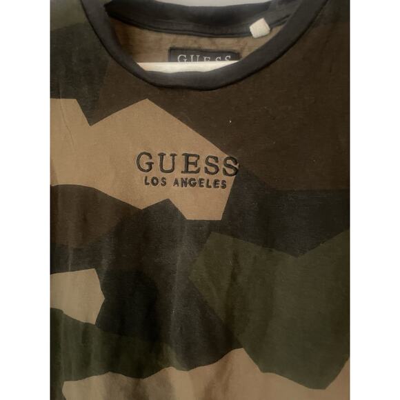 GUESS Anderson Fashion Crew Camo t shirt Sz M camouflage - Picture 2 of 4